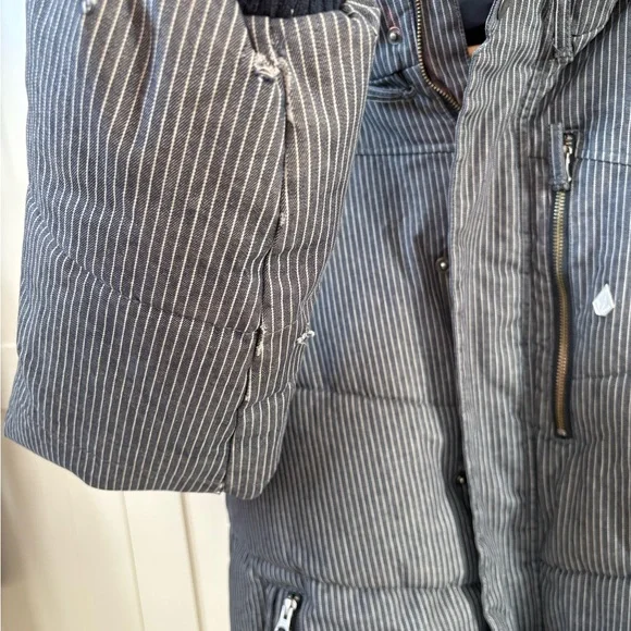 Volcom Dark Gray Jacket - Picture 6 of 8